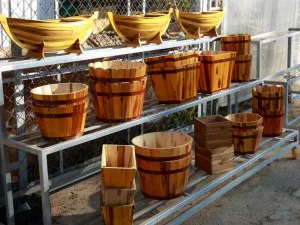 Ahşap Saksılarla Mükemmel Bitki Düzenlemeleri: Bahçenizi ve Terasınızı Cazip Hale Getirin